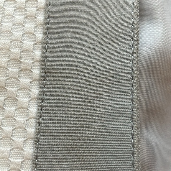 Fabulous Cynthia Rowley white and gray open jacket. Fully lined. - Picture 6 of 12